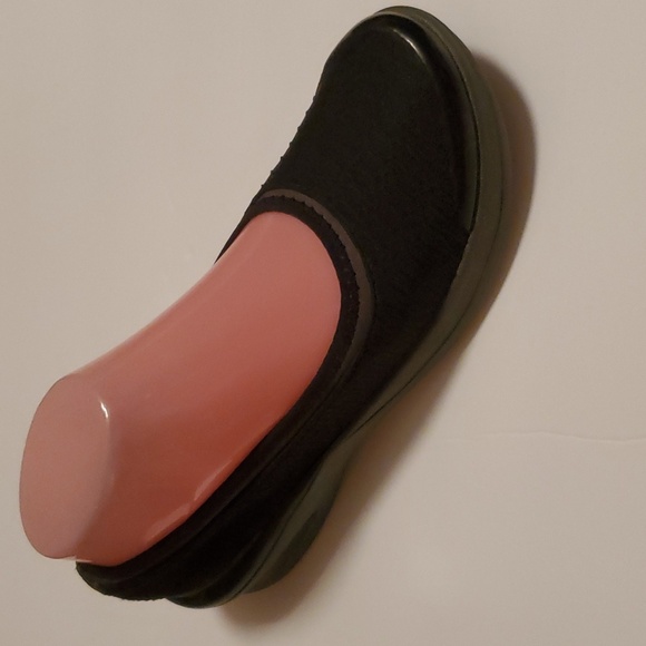 Bzees Womens Slip-on Shoes Size 7.5M - Picture 2 of 8